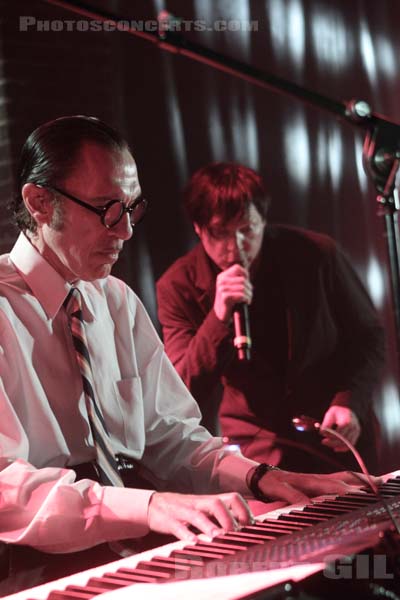 SPARKS - 2013-05-24 - PARIS - La Maroquinerie - Ron Mael - Russell Mael